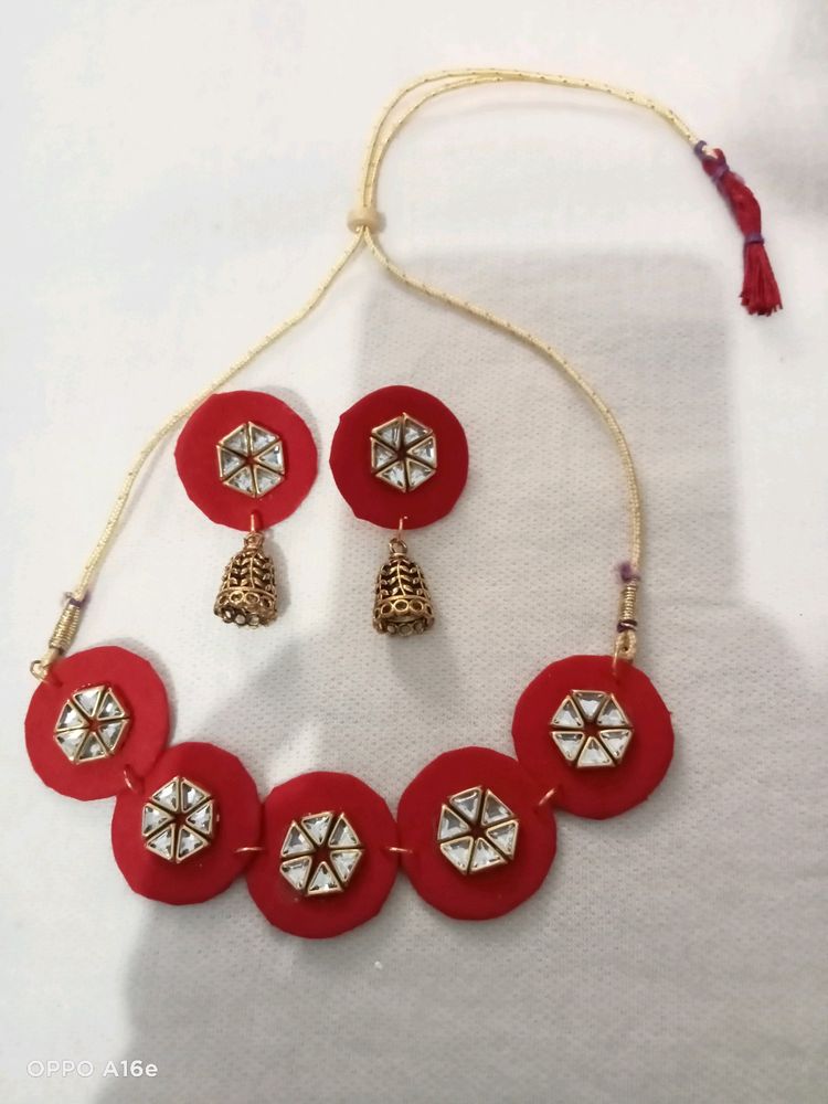 Red Kundan Choker With Jumkhi Earrings