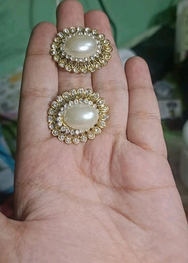 White Stone Stud