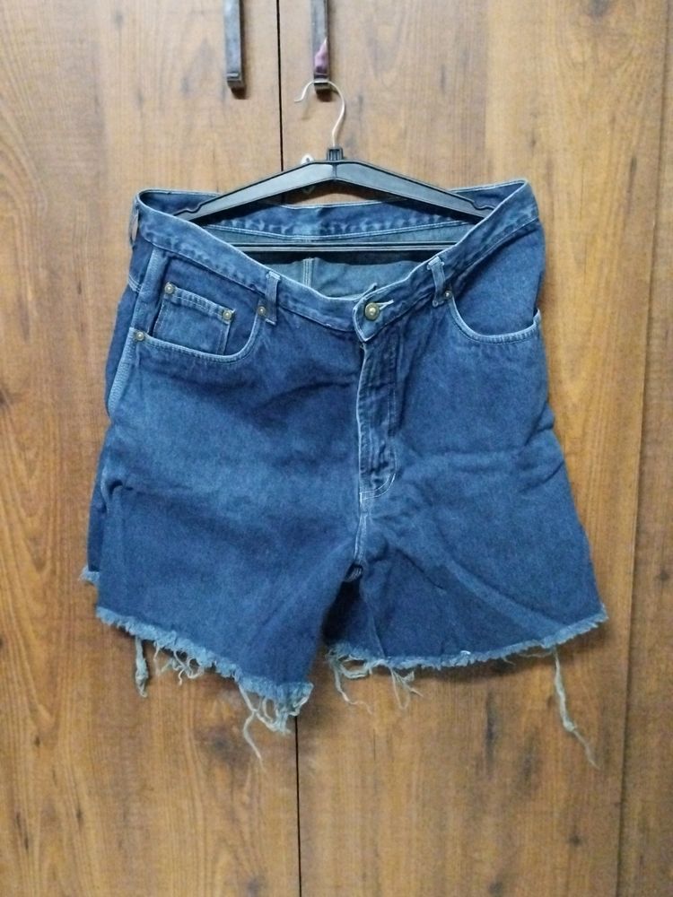 Unisex Denim Shorts In Size 38