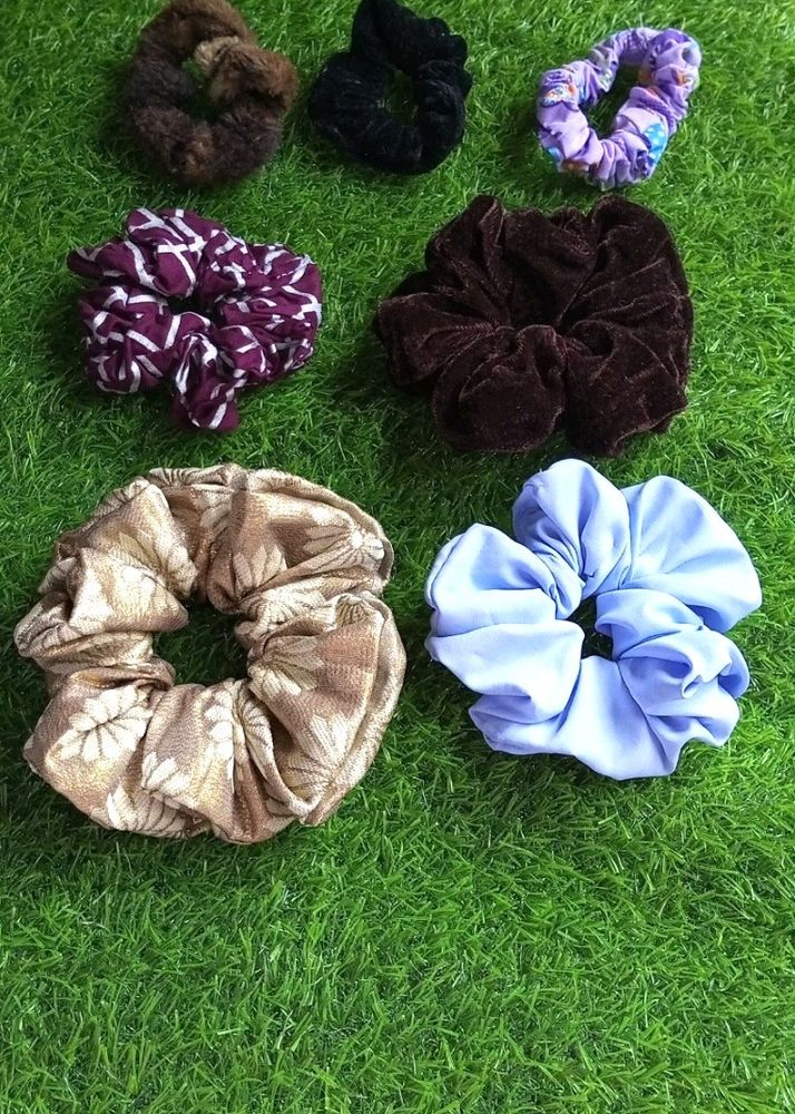 CLASSIC COLOUR FULL SCRUNCHIES FOR GIRLS AND WOMEN