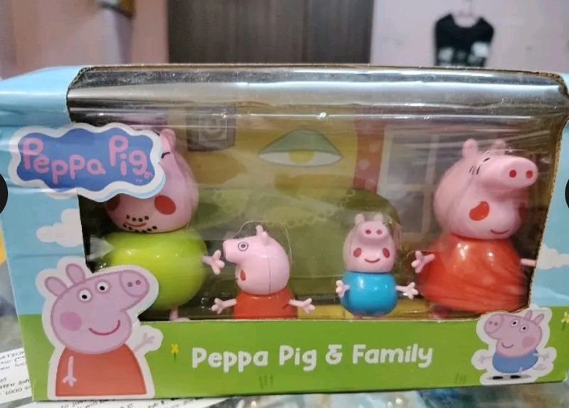 Brand New** Peppa Pig family Toy Box