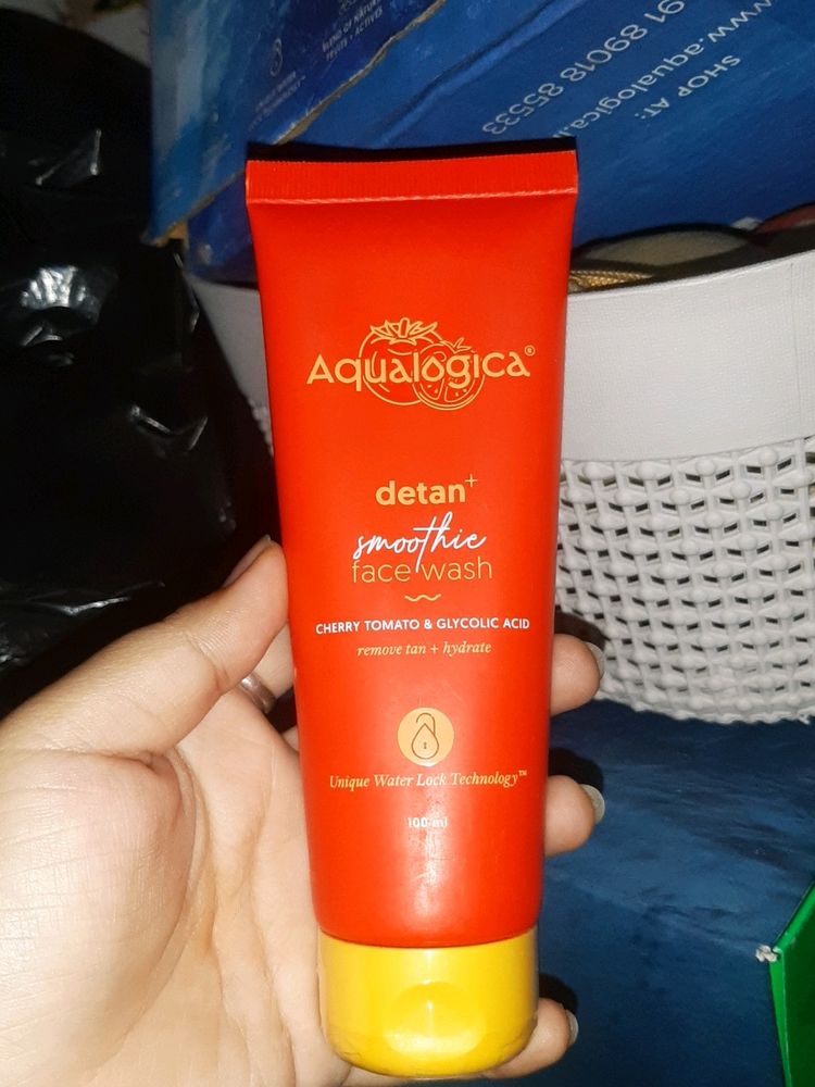 Aqualogica Facewash