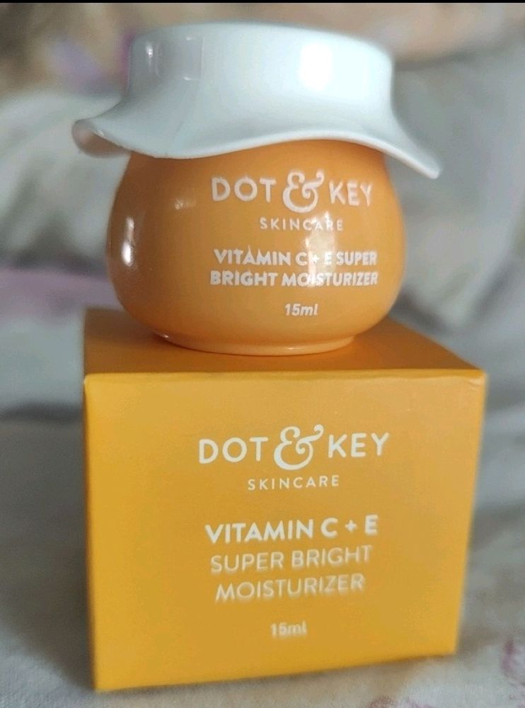 Dot & Key Vitamin C + E Super Bright Moisturizer