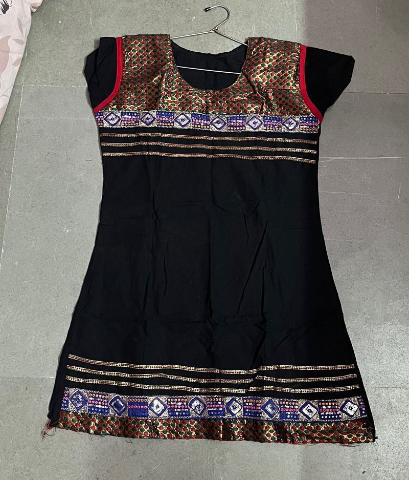 Black Kurti