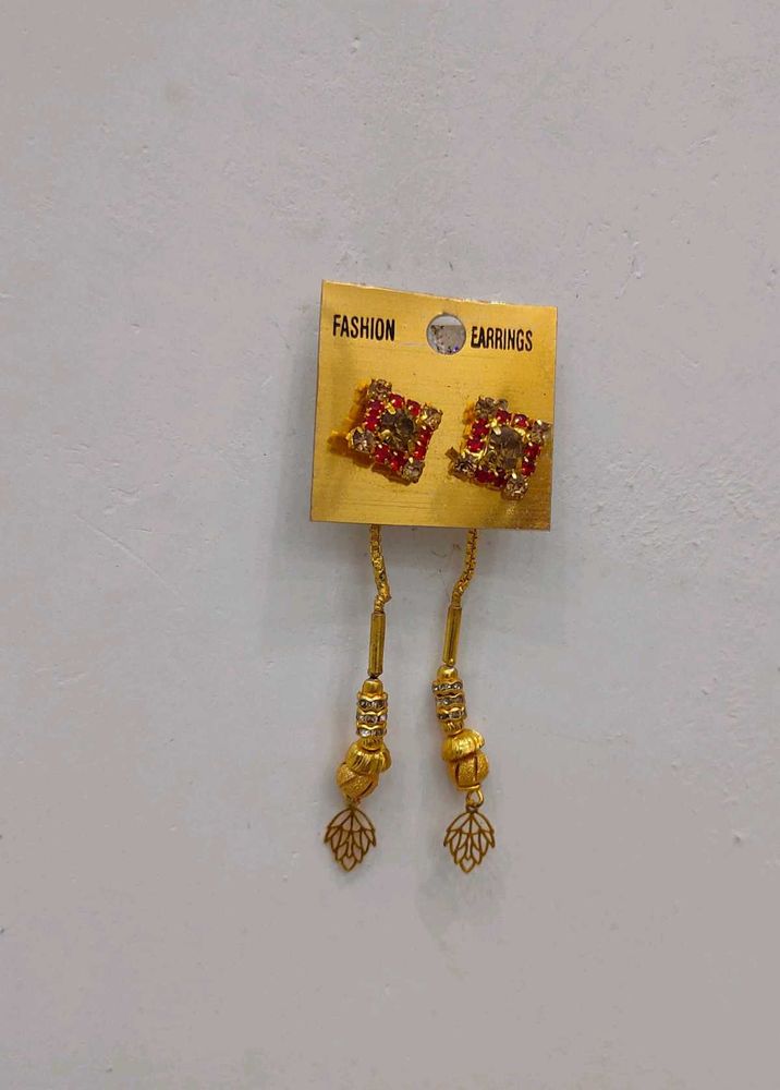 Beautiful Earrings Golden Longwear