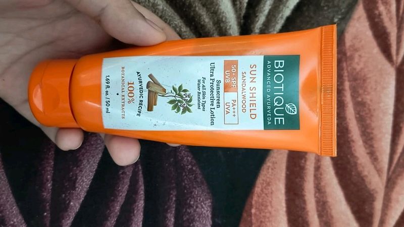 Biotique Sunshield 50+ Spf Sandalwood