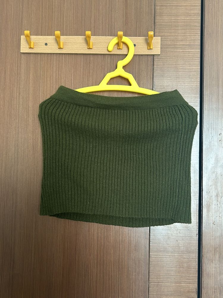 Strechable Short Bottle Green Skirt