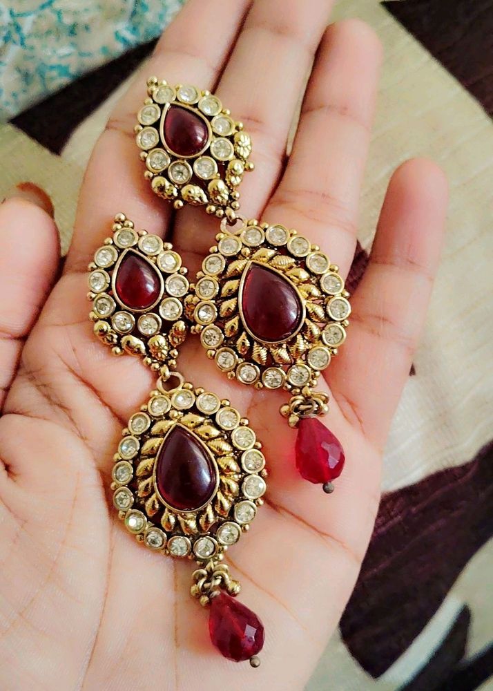 Maroon And White Diamond Earrings