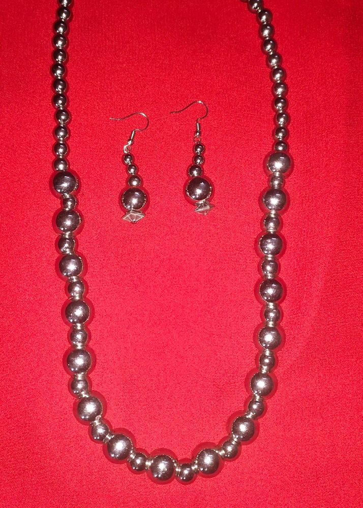 Pretty Necklace Set Good For Indowestern