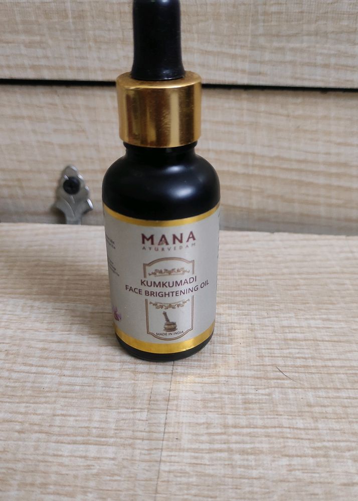 Mana Ayurveda Brightening Oil