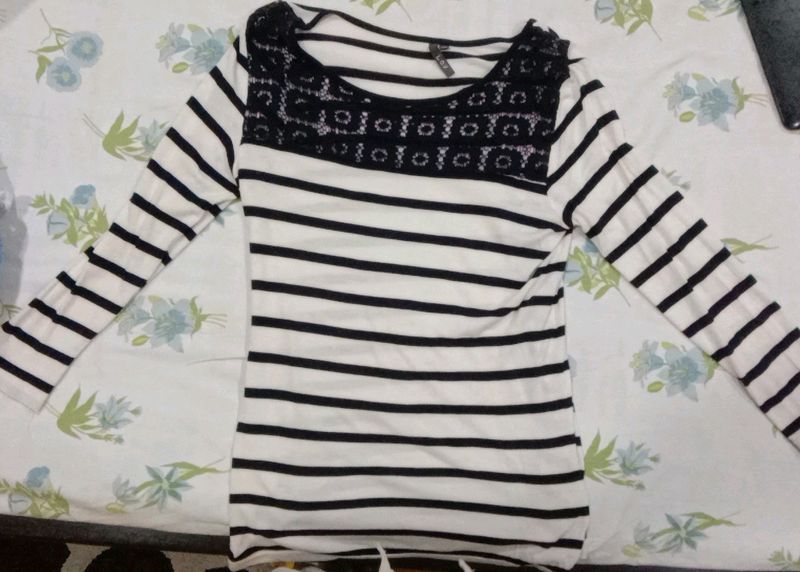 Blue And White Striped Top With Lace