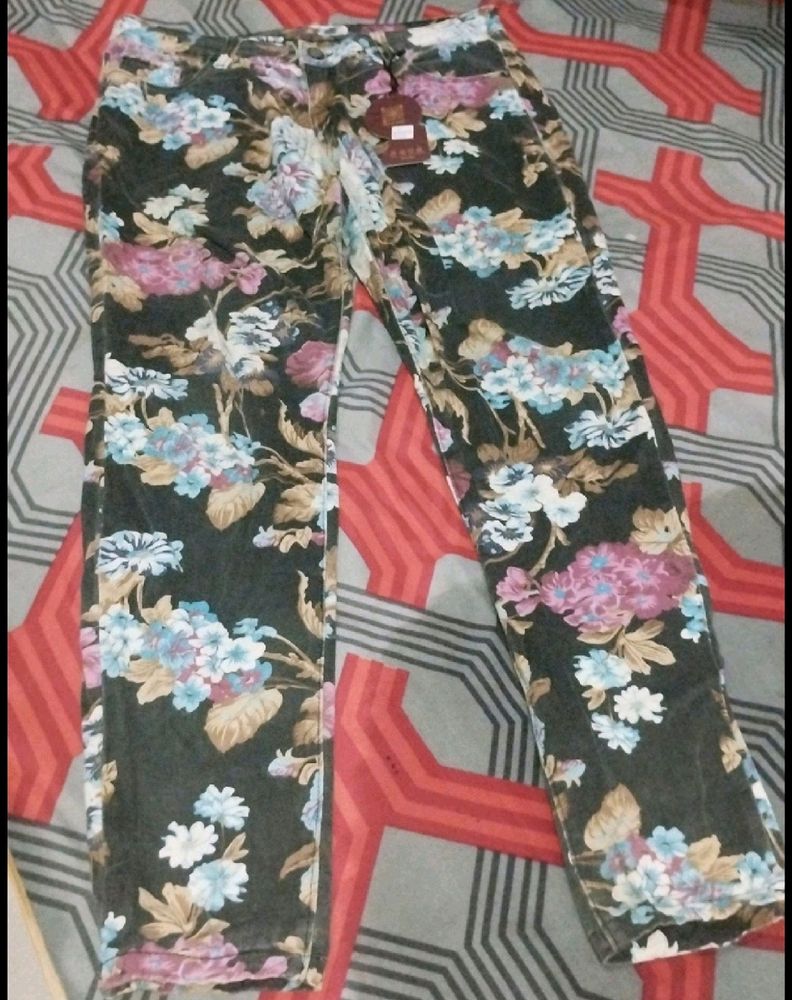 New Flower Print Jeans 👖