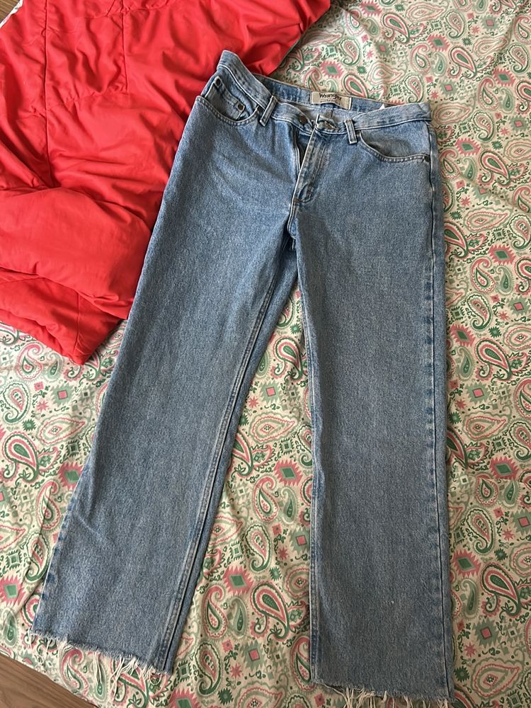 Wrangler Blue Jeans Size 32