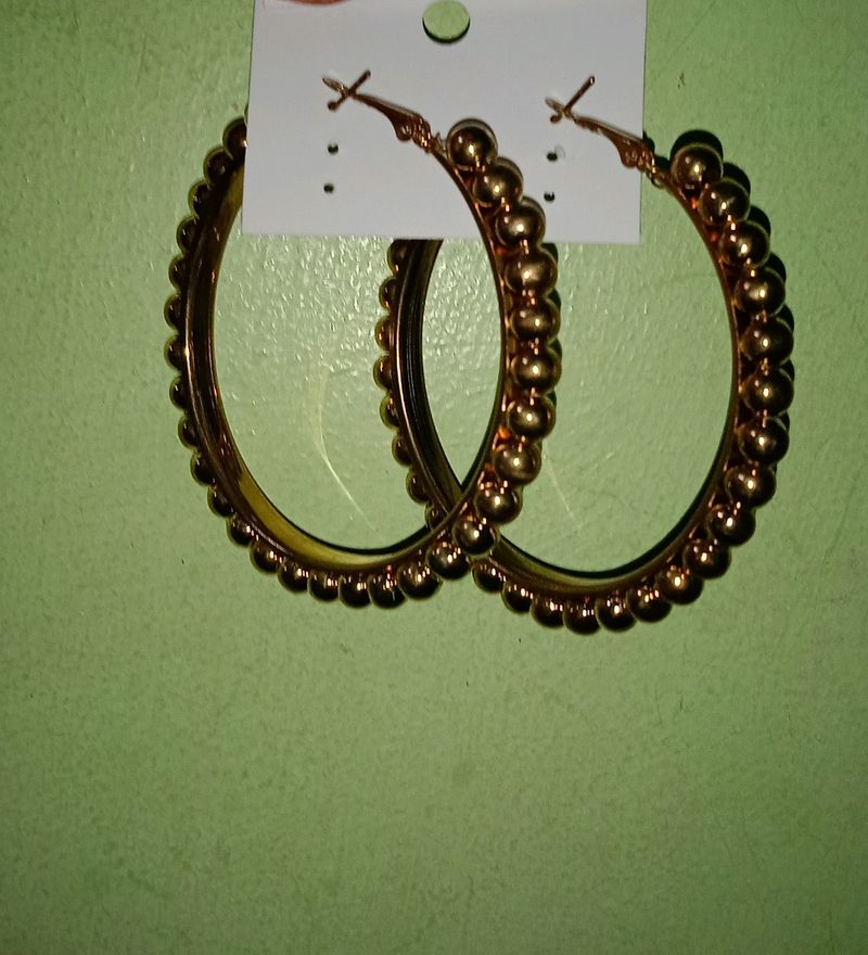 Round Earring Of Golden Color