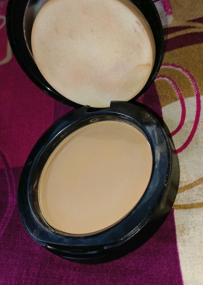 Maybelline New York Compact