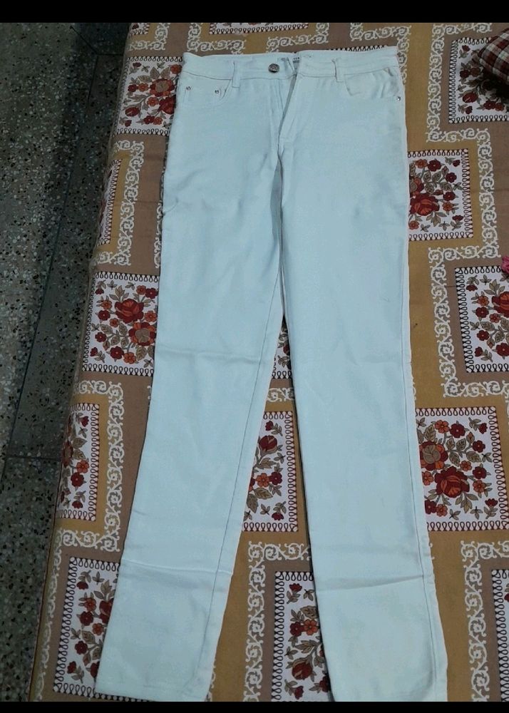 White Slim Fit Pent Stretchable