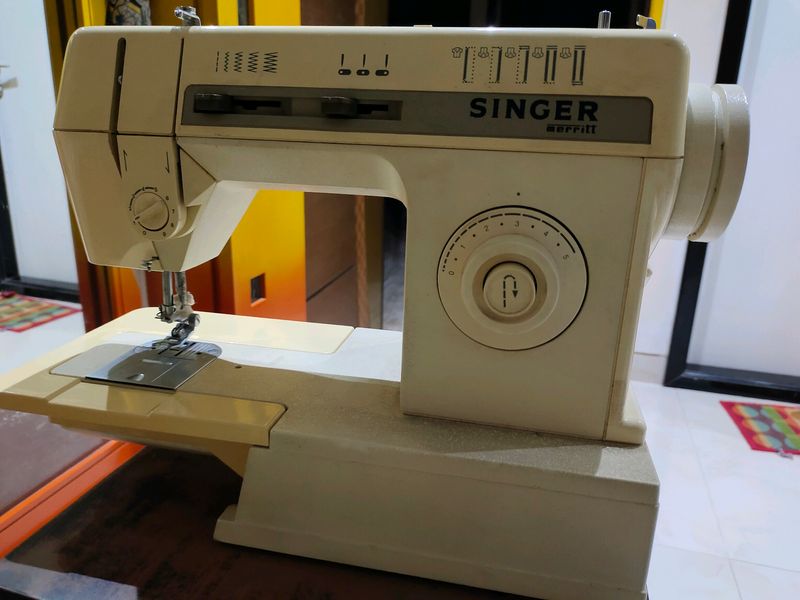 Singer Machine For All Your Fashion Designer Needs