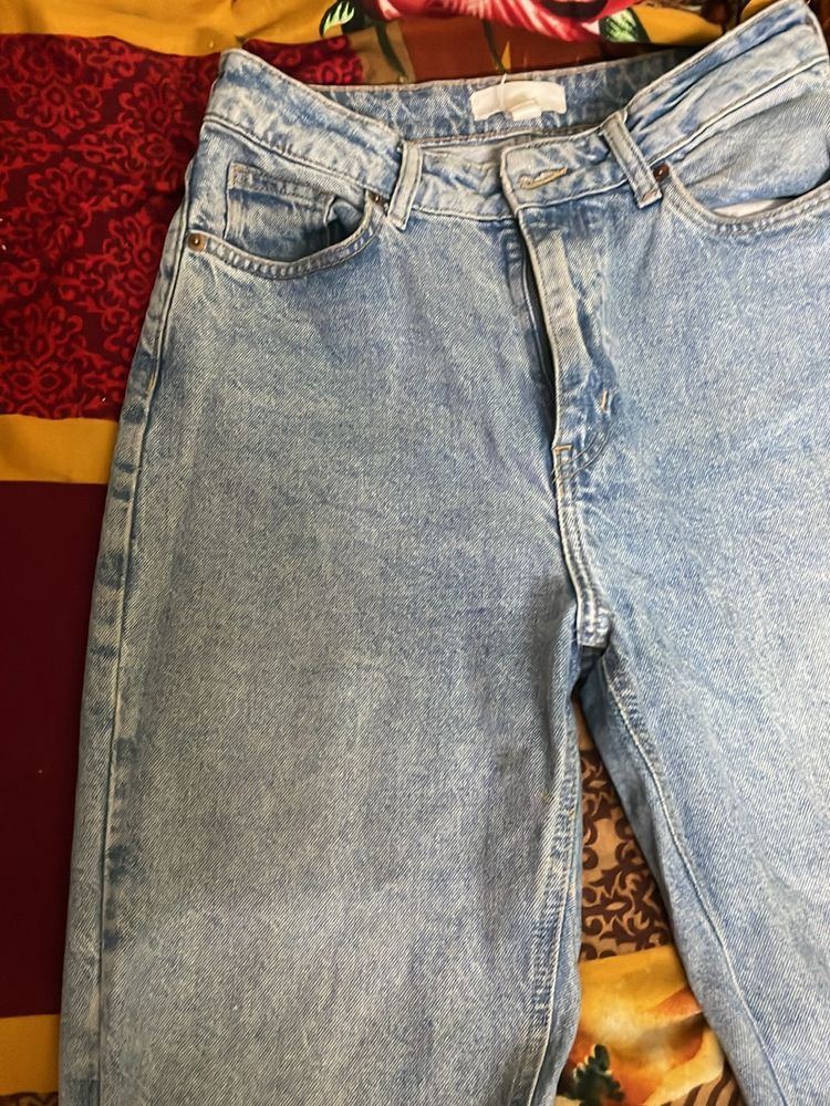 High Waist h and M Jean With Good Fitting!