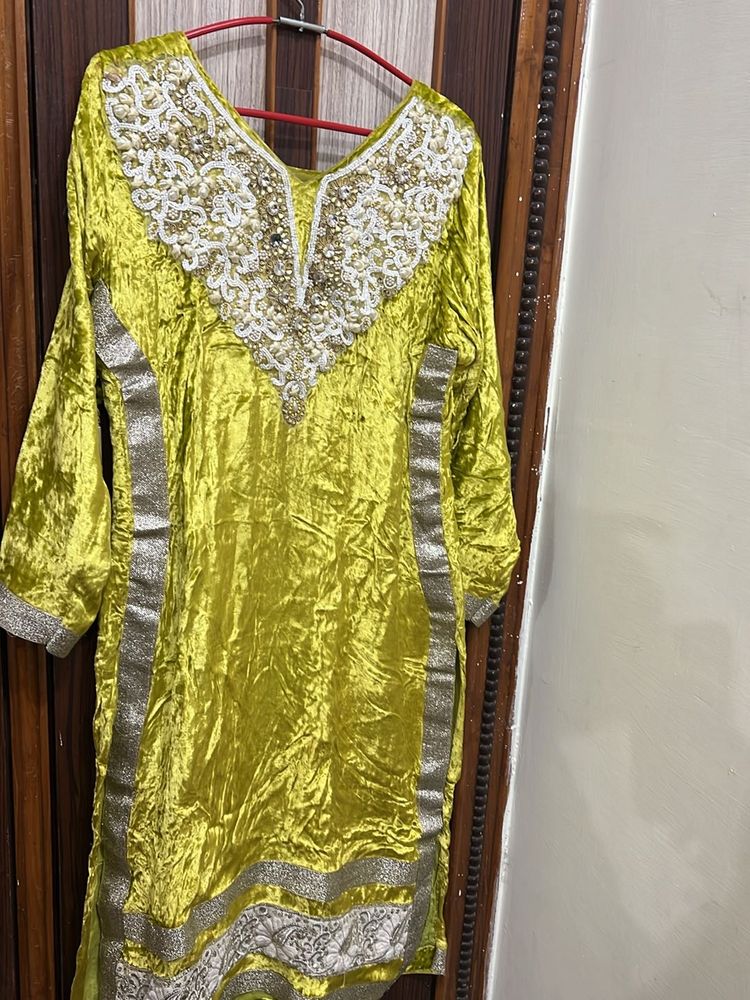 Pakistani Velvet Suit