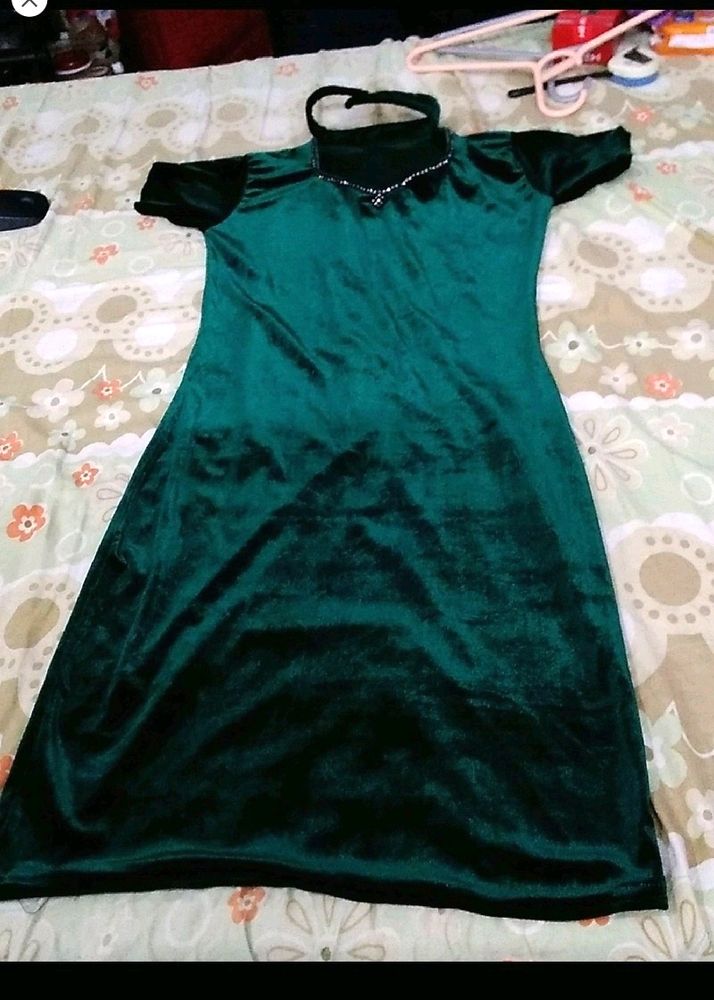 Party Wear Velvet Frock .40rs Off Shipping