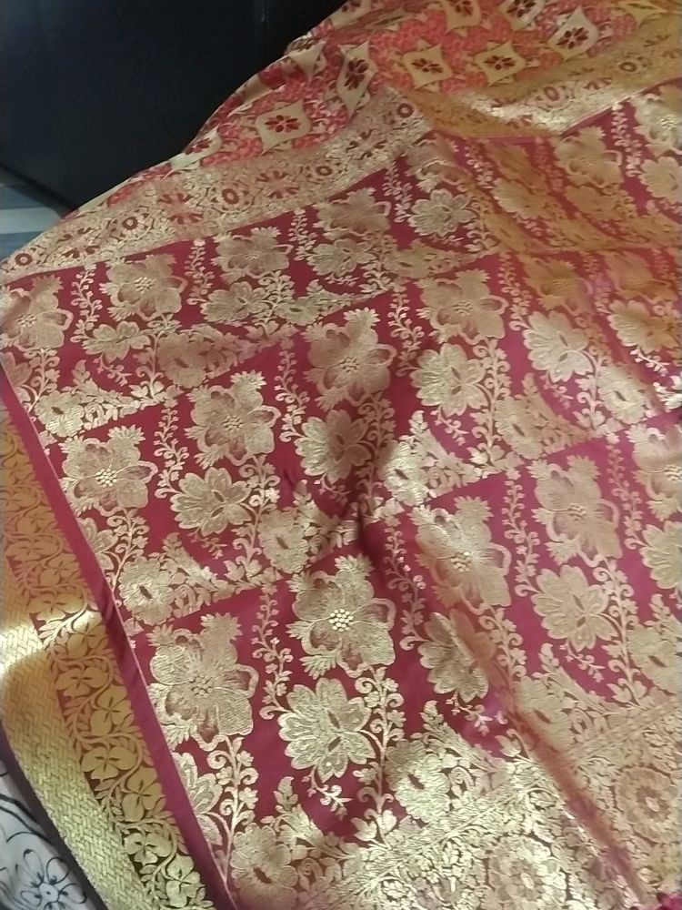 Saree Banarasi