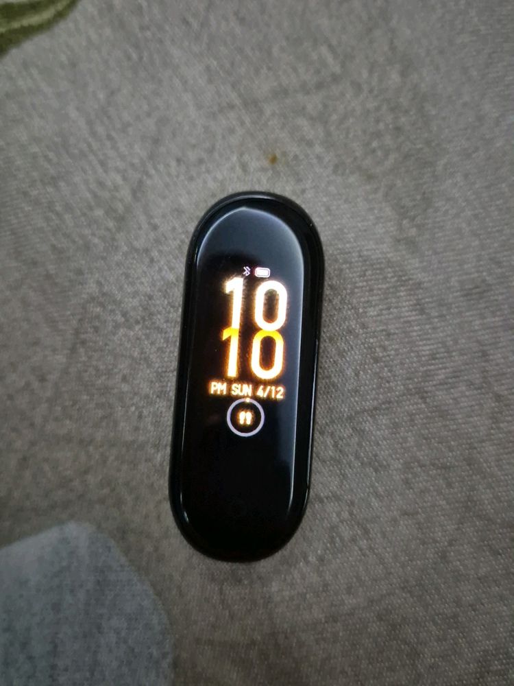 MI Band 4 With Charger