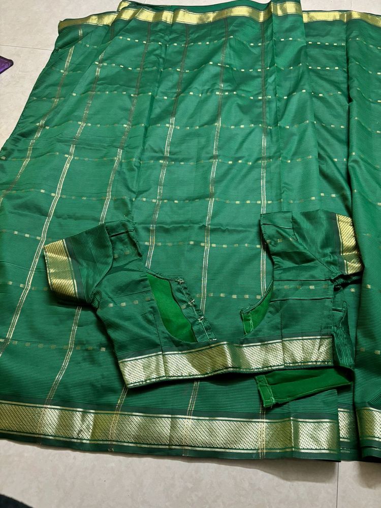 Wedding Ware Saree With Blouse