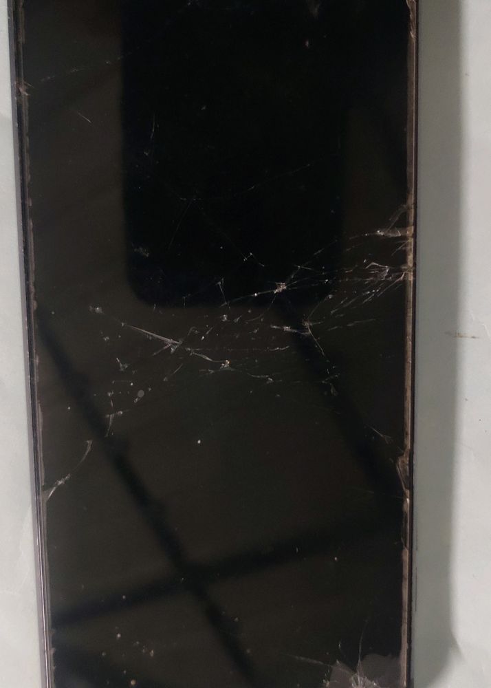 LG G9 SMART PHONE DISPLAY BROKEN (Repairable)