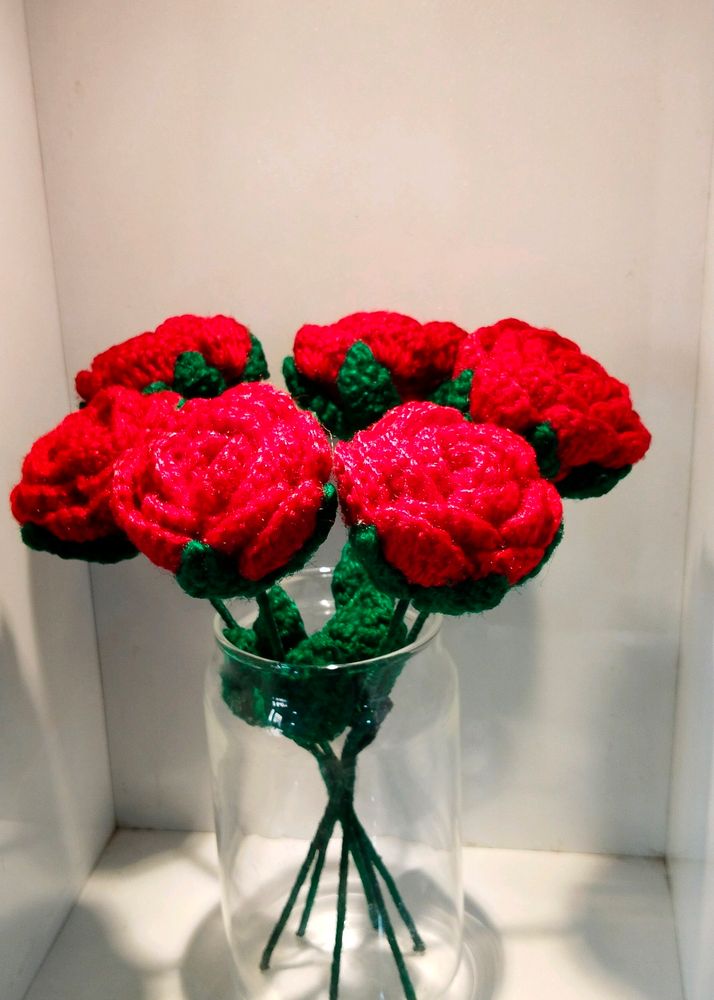 Price Dropped 🎉Pack Of 6 Crochet Red Rose 🌹