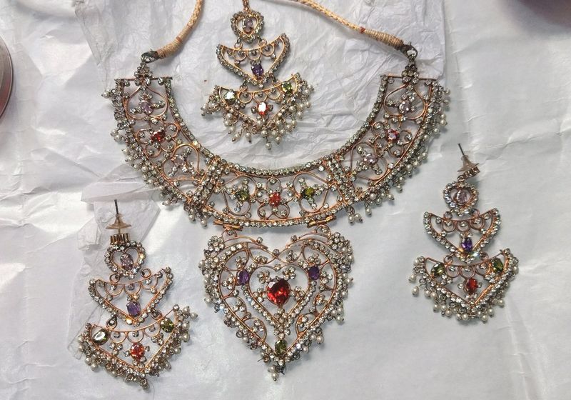 Beautiful Jewellery Set Multicolour