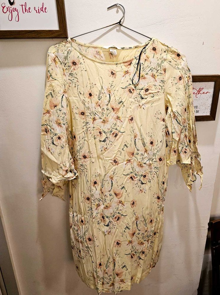 H&M Like New Floral Print Soft Fabric Dress