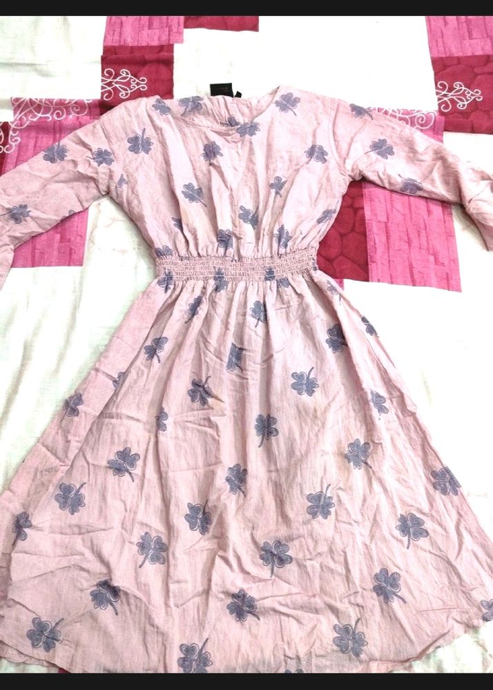 A Line-Dress (Onion Colour)