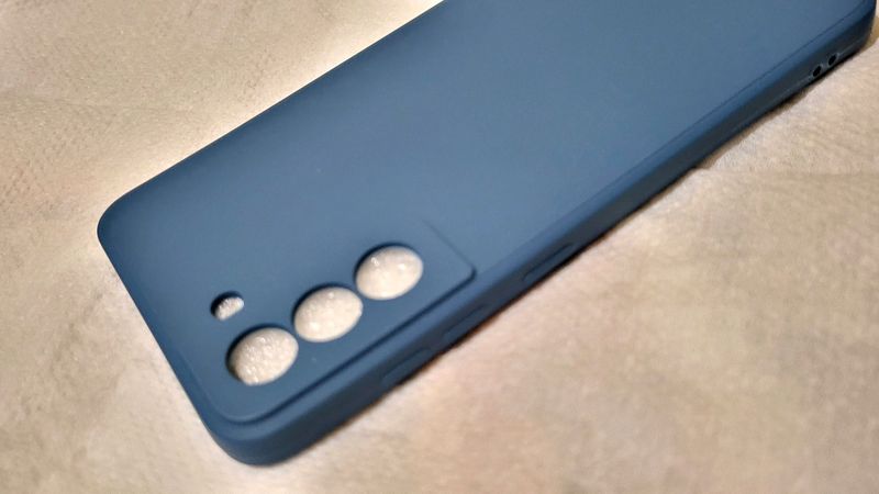 Samsung S21 FE Premium Soft Silicone Cover