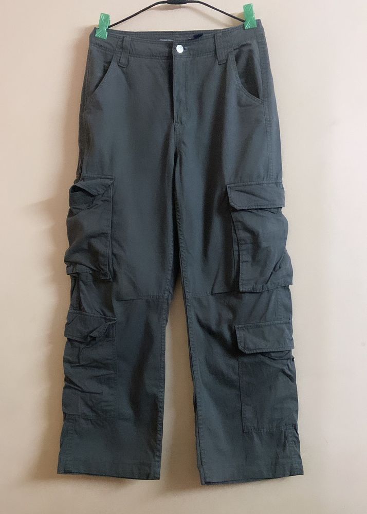 Bershka Cargo Pant