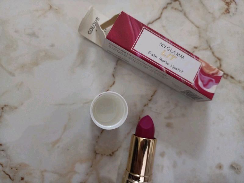 Myglamm Lit Satin Matte Lipstick