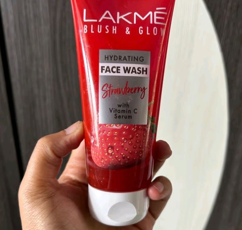 💥🎀Lakme Face Wash 🎀💥