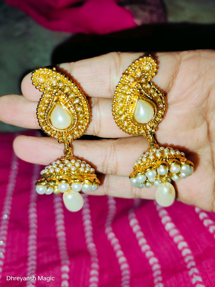 Zumkha Earring