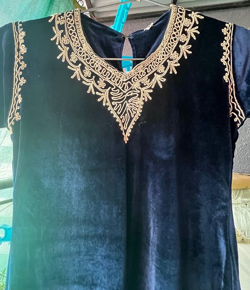 Velvet navy blue Kurta with embroidery detail