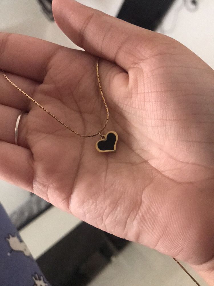 black heart waterproof pendant and chain