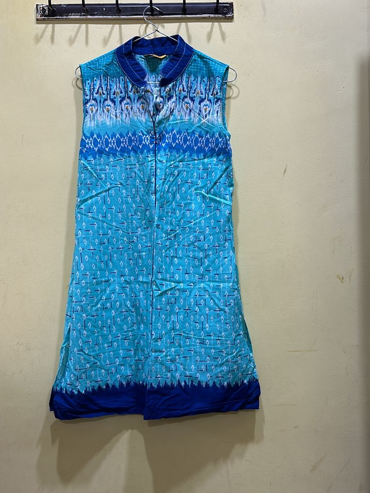 Aurelia Straight Kurta Size M