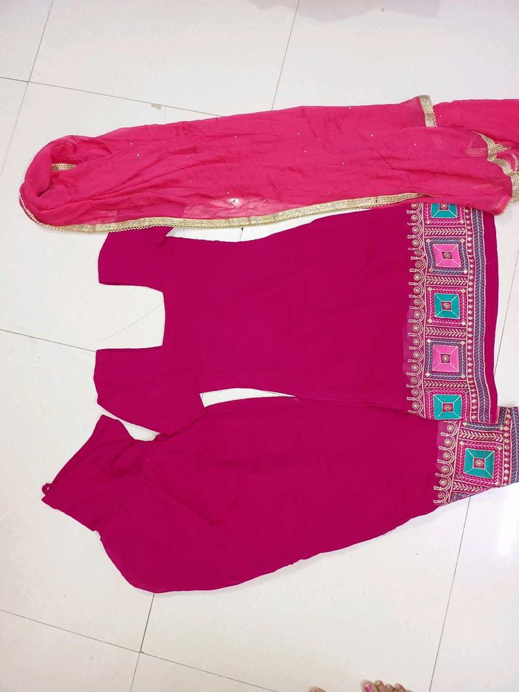 Woman Suit Salwar With Dupatta