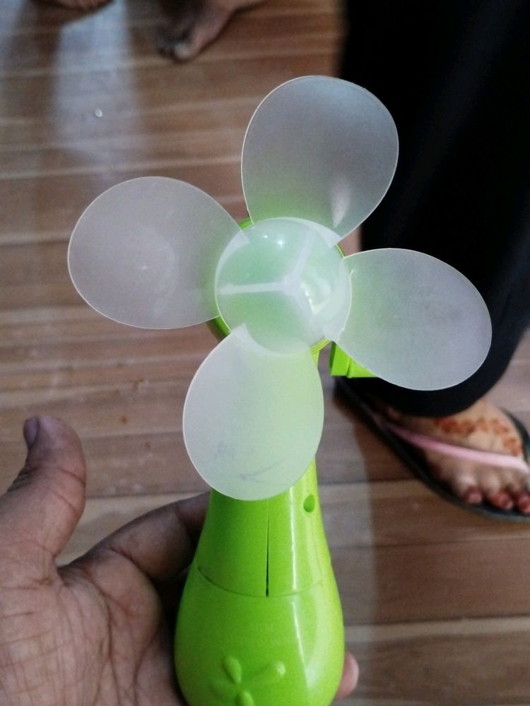 New Hand Fan Toy