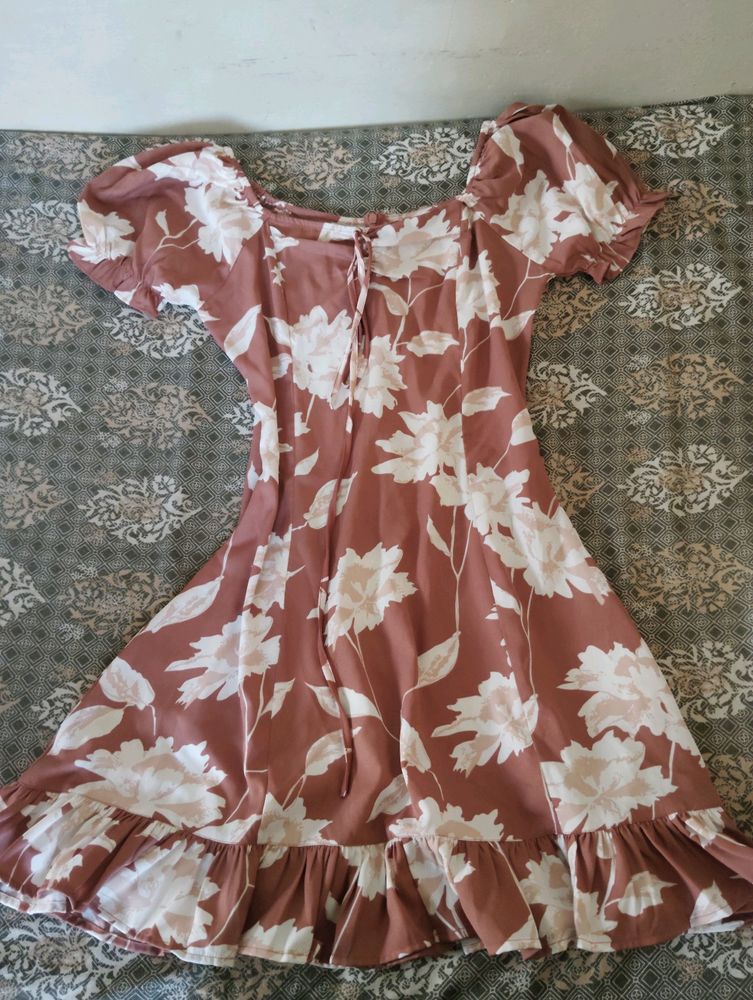 Brown & White Floral Tie-Up NeckA-Line Dress