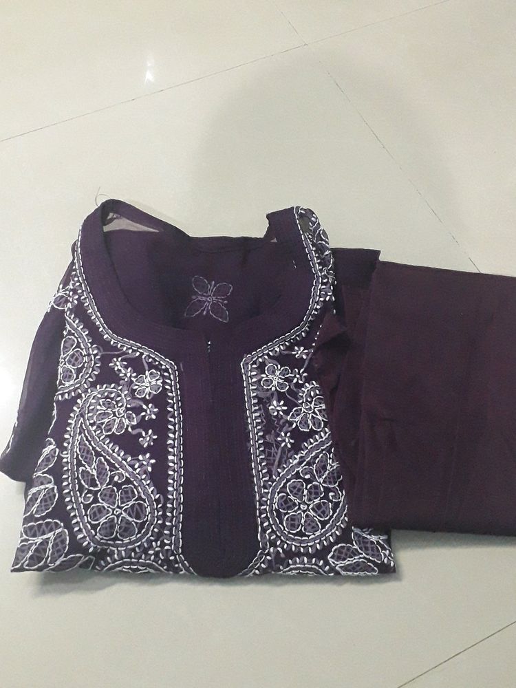 Lucknawi Chikankari Kurta With Inner