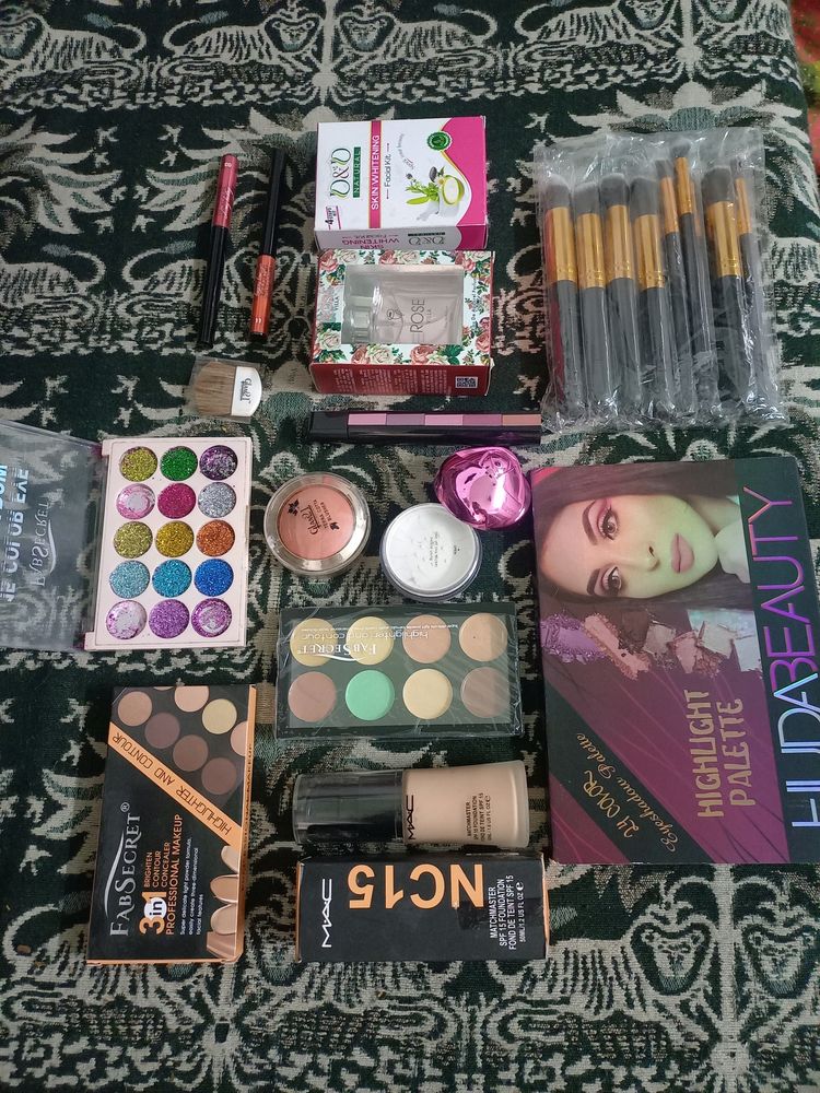 😱27 Product Makeup Kit