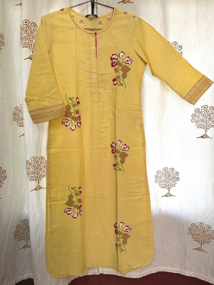 Yellow Kurti with Red Kadhai Work & painted Motif