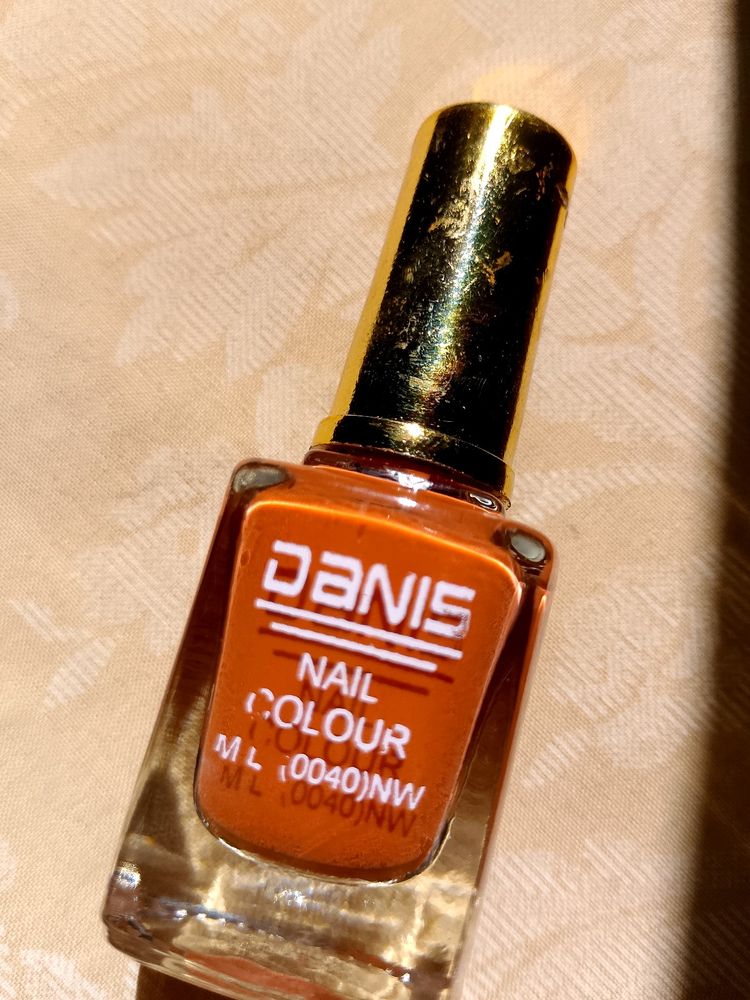 A Coral Glossy Nailpolish