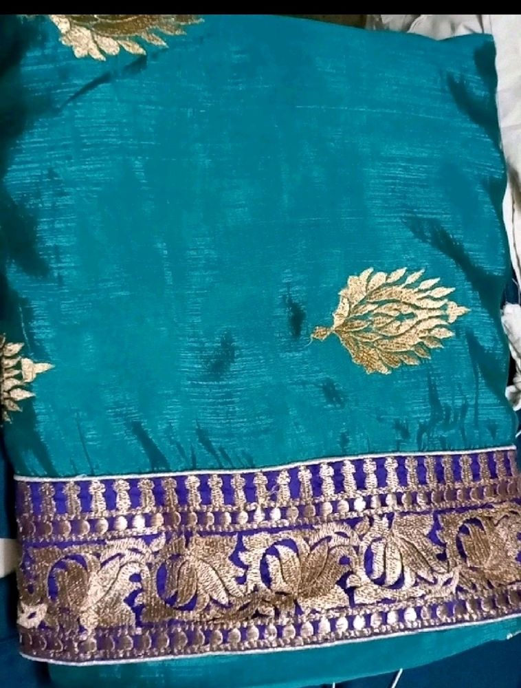 Peacock green saree for pretty lady