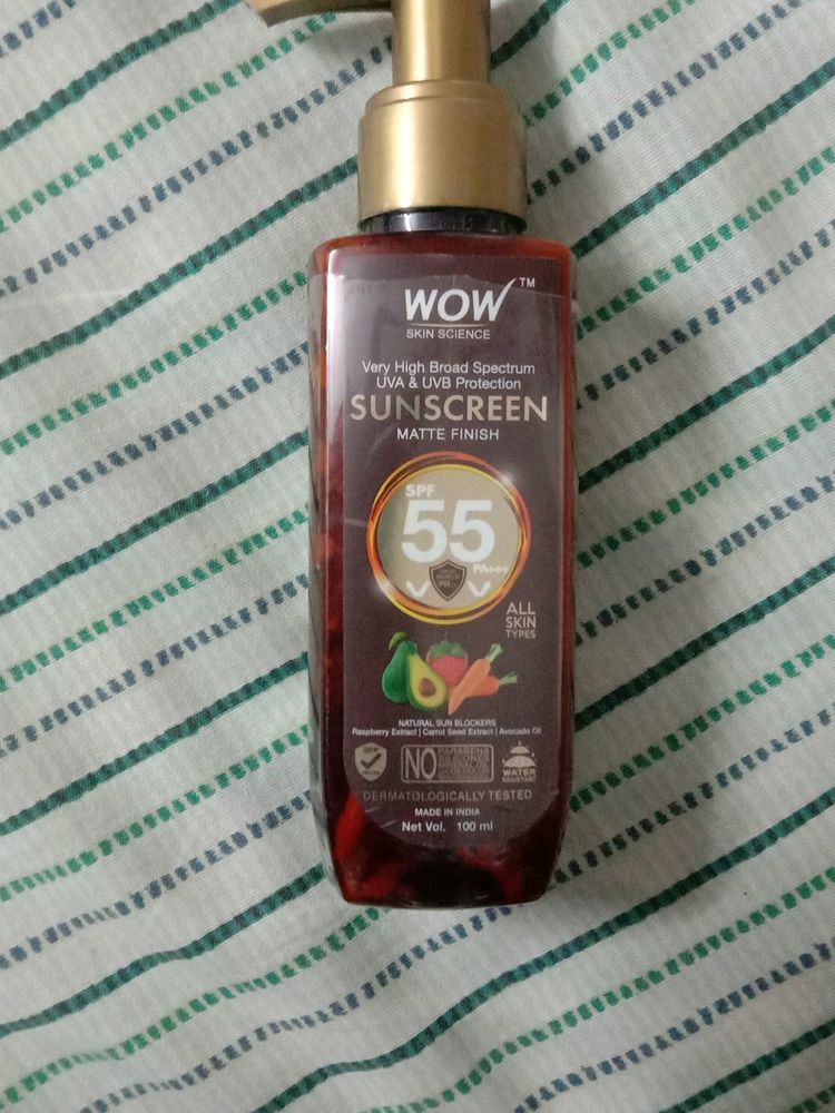 WOW SUNSCREEN MATTE FINISH SPF 55 ALL SKIN TYPES