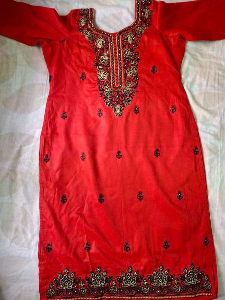 Red Kurti